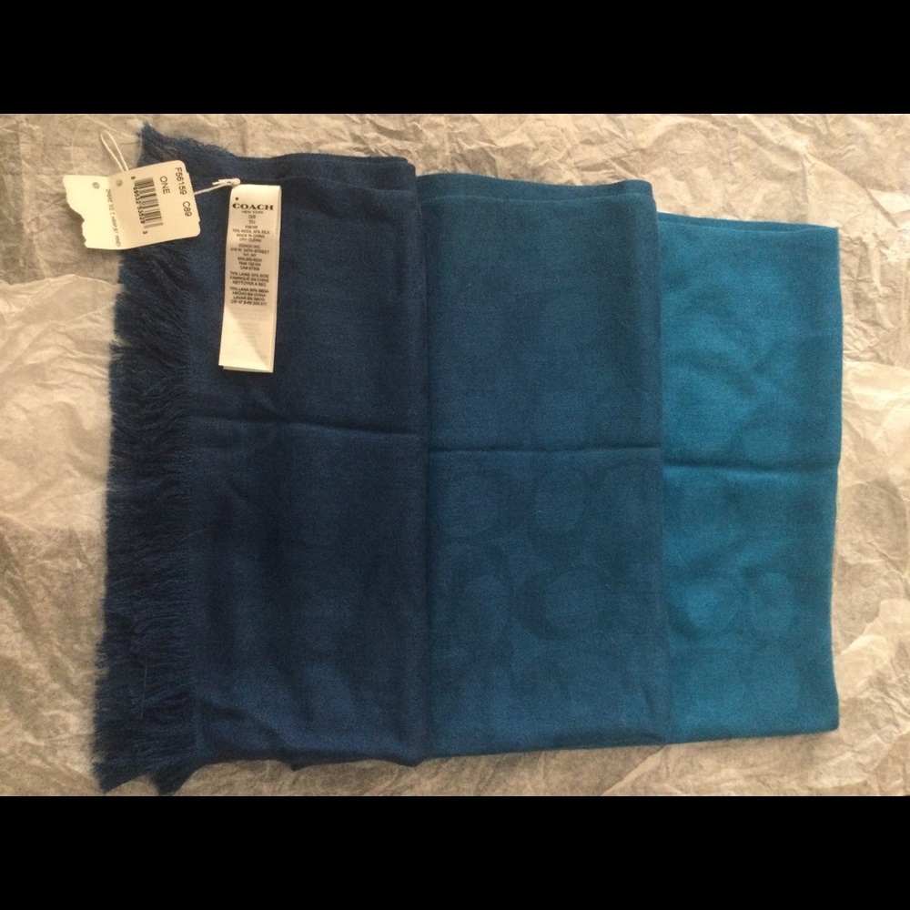 COACH Signature C Ombre Wrap